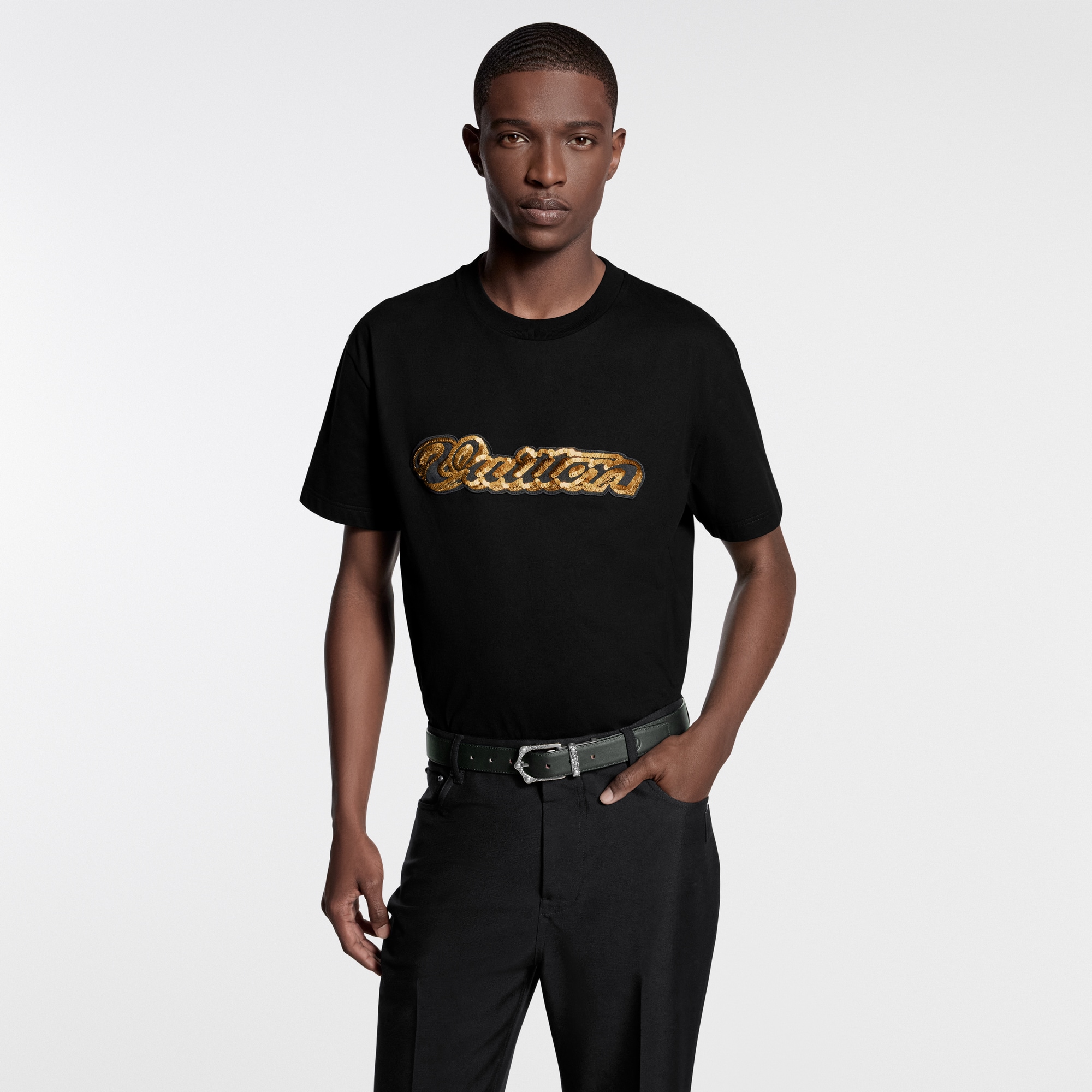 Louis Vuitton 半袖Tシャツ ブラック/ゴールド Embellished Signature T-Shirt - New - For Men | LOUIS VUITTON ®